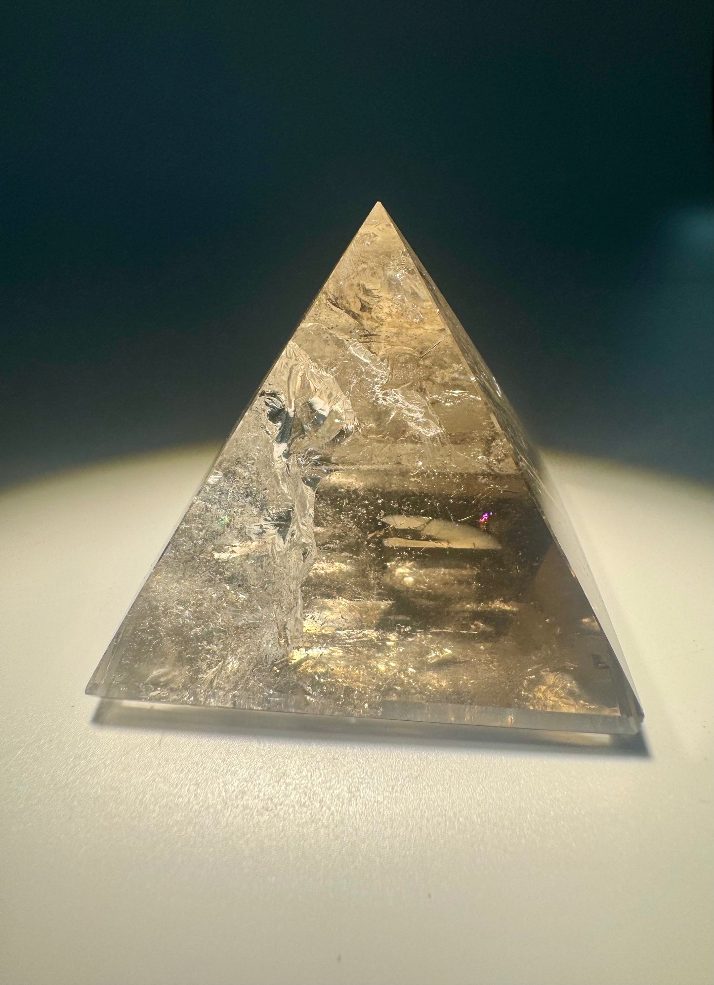 Rauchquarzpyramide extra klar mit Regenbogen aus Brasilien – 4,8 cm