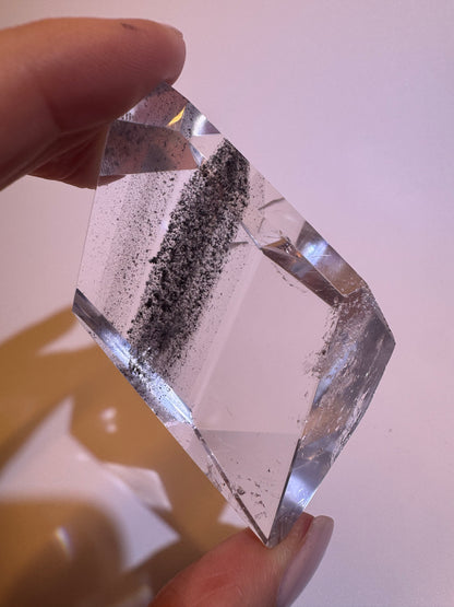 Schwarze Phantom Bergkristall (Lemurian) Freeform (ultra klar) 🖤 - 7cm, 89g