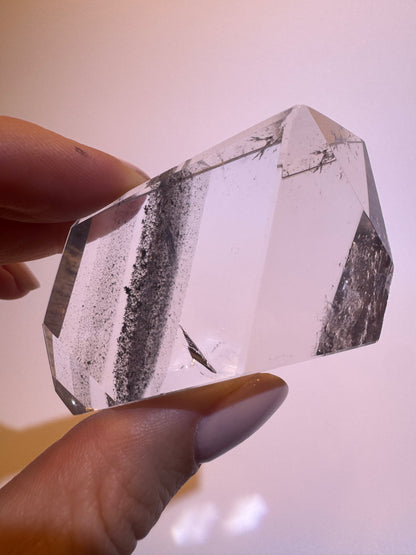 Schwarze Phantom Bergkristall (Lemurian) Freeform (ultra klar) 🖤 - 7cm, 89g