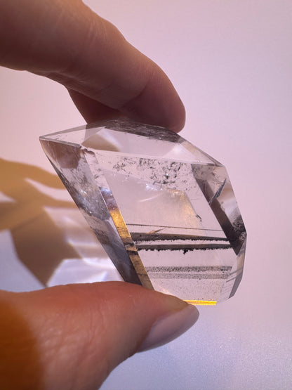 Schwarze Phantom Bergkristall (Lemurian) Freeform (ultra klar) 🖤 - 7cm, 89g