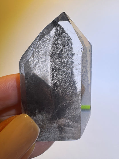 Schwarzer Phantom Bergkristall/Lemurian (ultra klar) 🖤 - 4.7cm