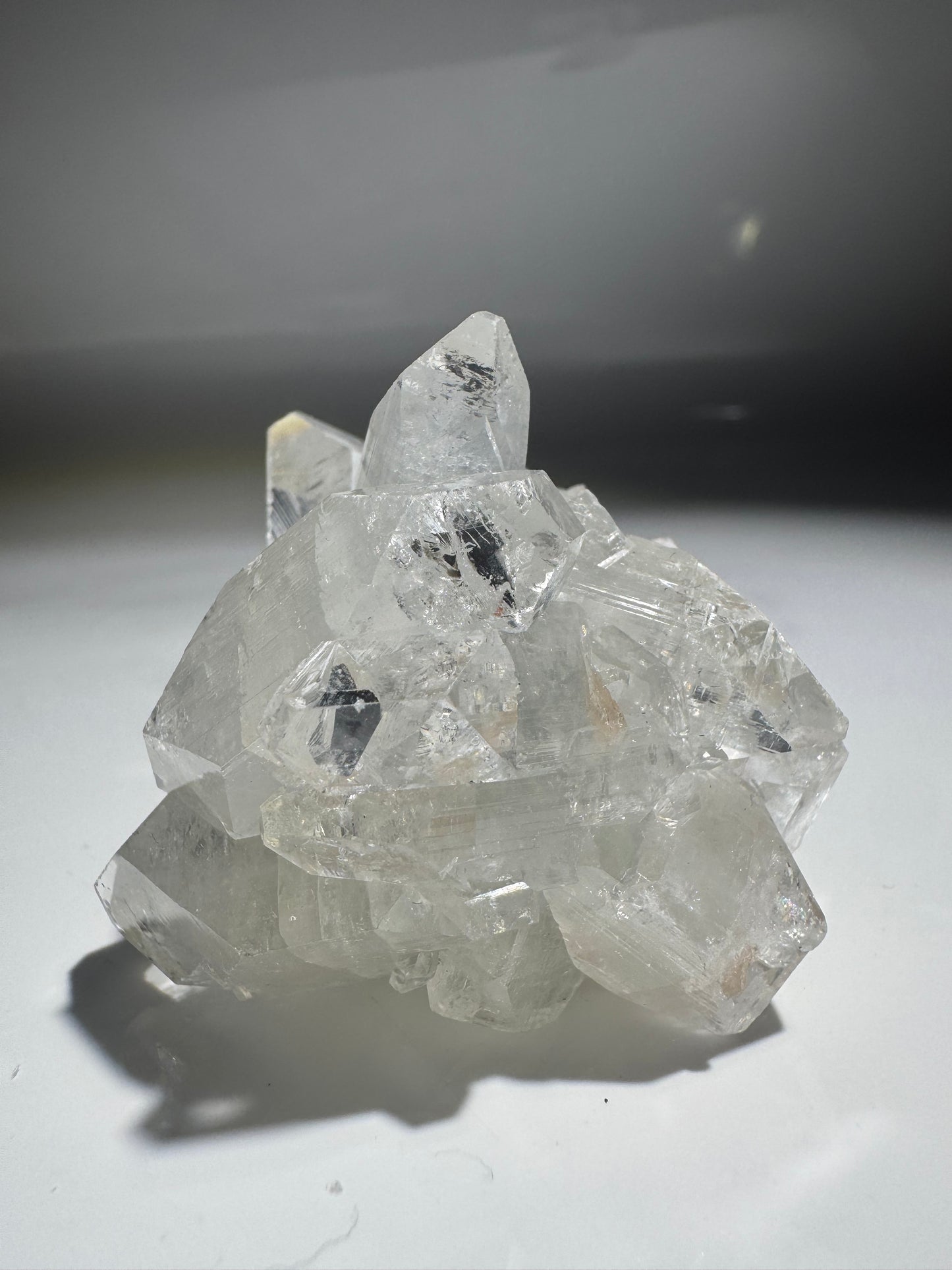 Kristallklarer Apophyllit – Exklusives Natur-Schaustück in Premiumqualität