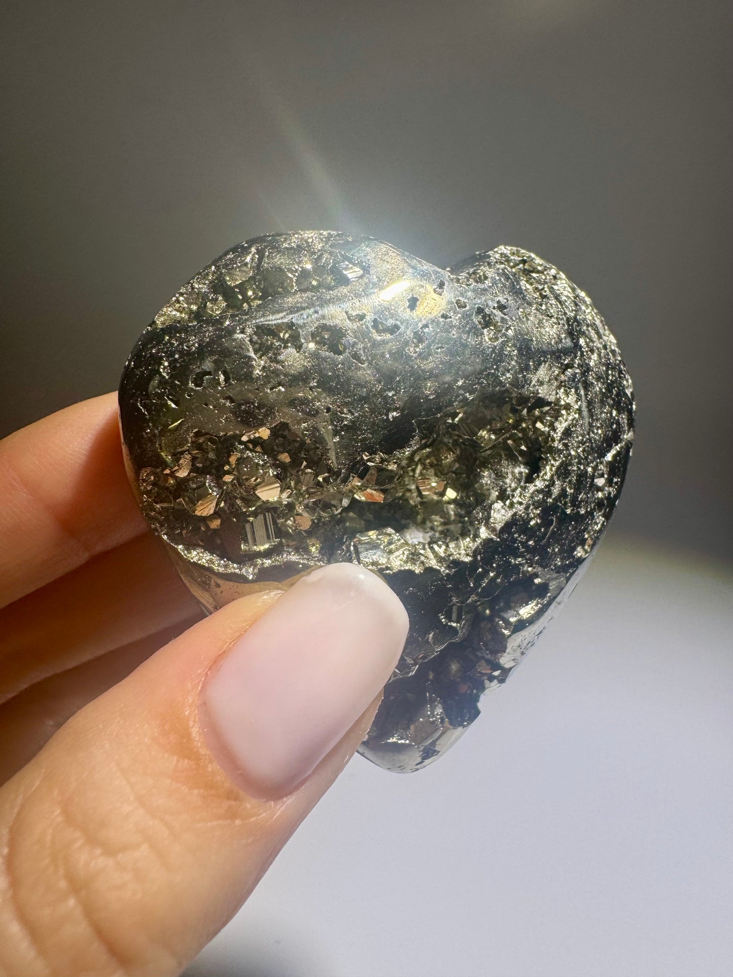 Schönes Pyritherz aus Peru – funkelnde, grosse Kristalle, Einzelstück in 1A Qualität, Erfolg & Wohlstand, kraftvoller Pyrit Kristall ✨