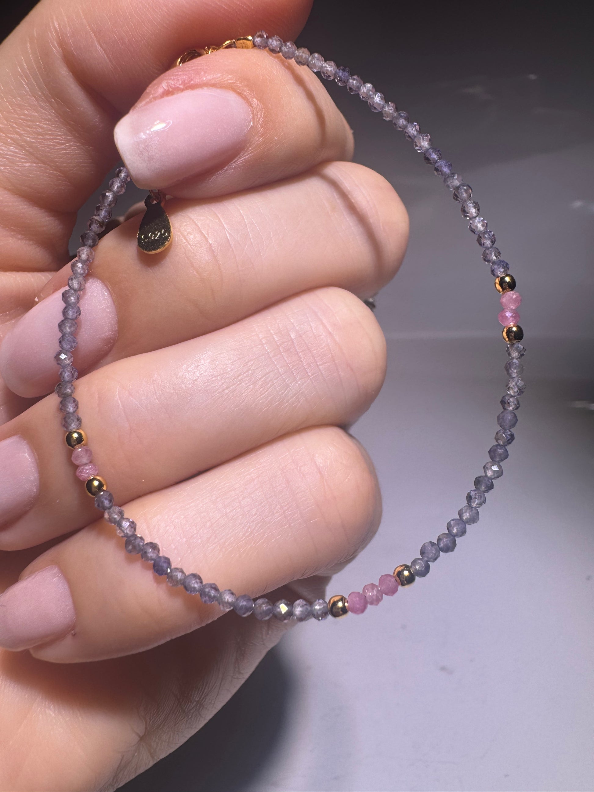 Iolith & Turmalin Armband – 18K vergoldetes 925 Silber