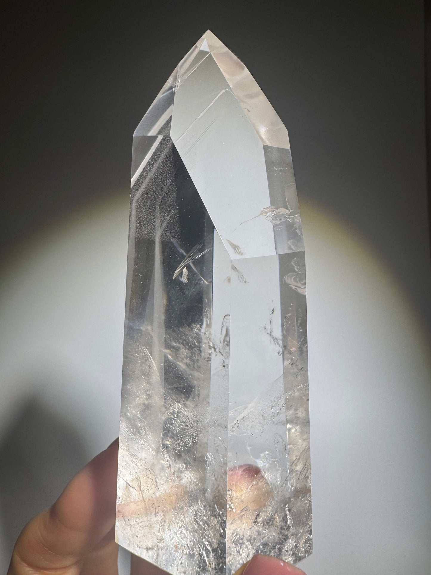 Kristallspitze mit Phantom, klarer Quarz, 10.7 cm