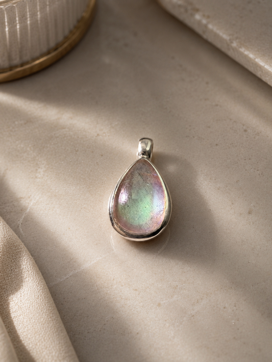 Labradorit Anhänger 1,7 cm | 925 Sterling Silber | Schimmernder Edelstein
