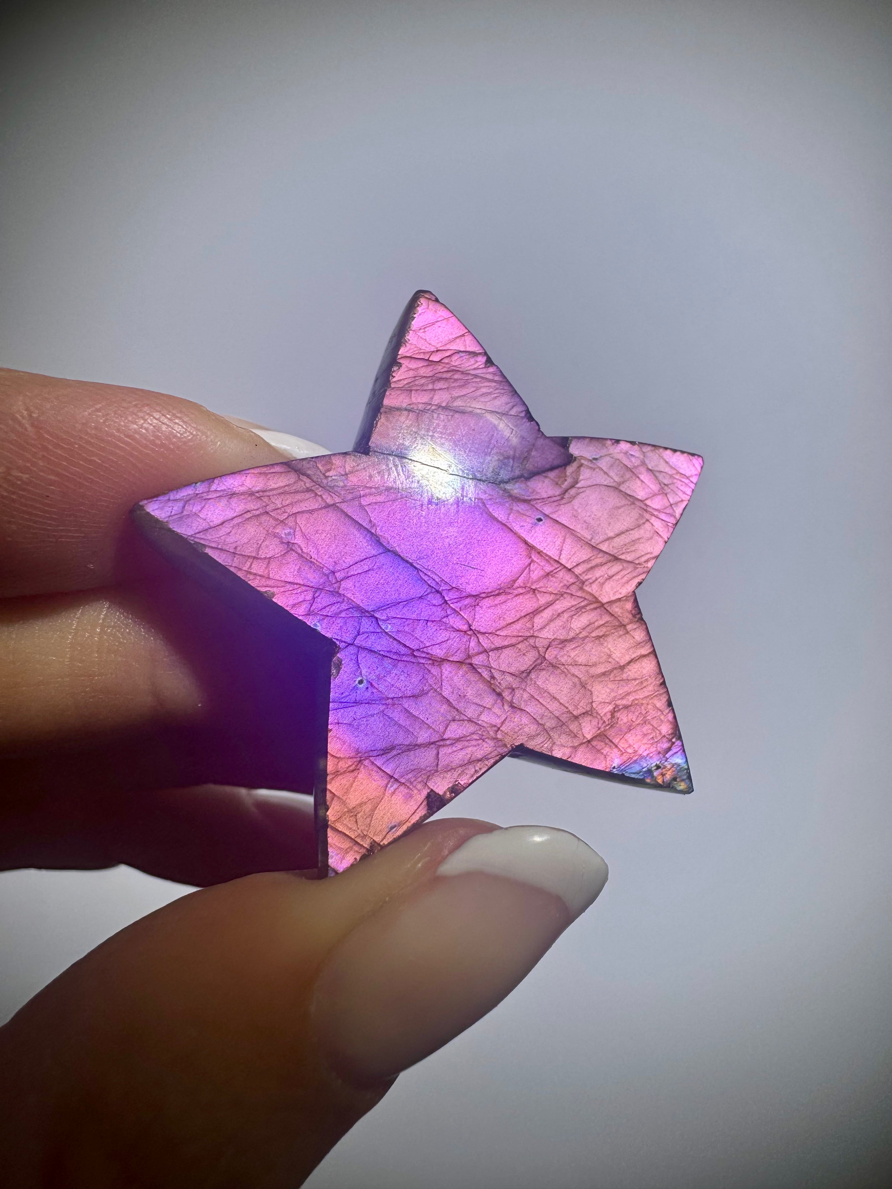 Labradorit Stern pink-violett 4 cm mit Farbwechsel