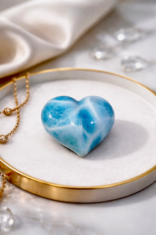 Larimar Herz Handarbeit – Karibischer Edelstein 2.2 cm I Premium Qualität