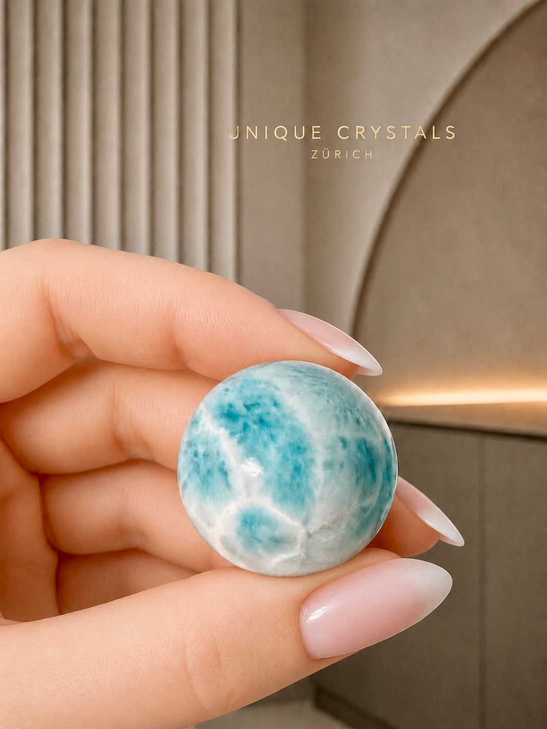 Larimar Kugel kaufen, seltener blauer Edelstein aus der Karibik