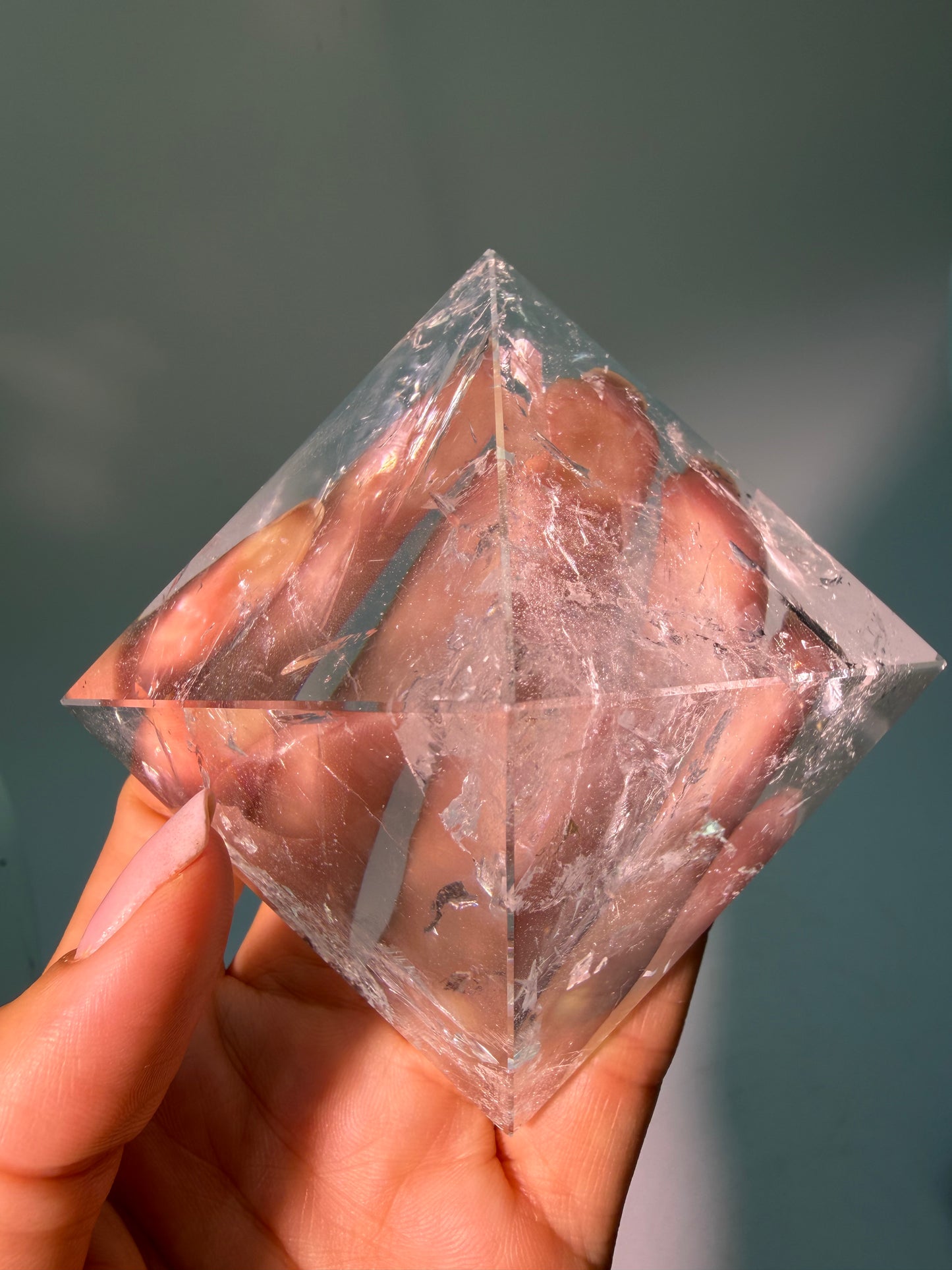 Lemurian Bergkristall-Pyramide – extra klar, Brasilien 7.1 x 7.1 cm
