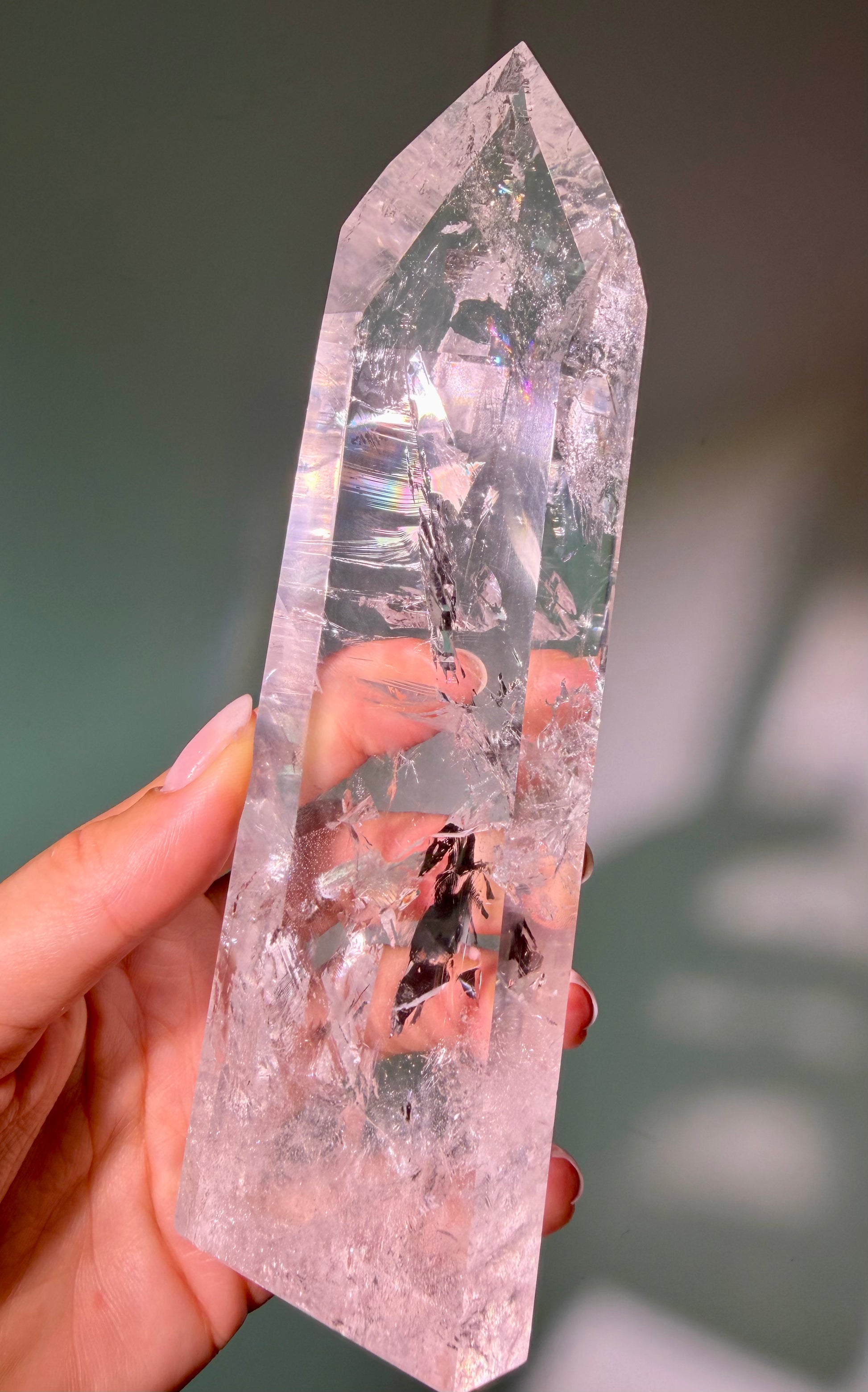 Lemurian Bergkristallspitze XL in 1A-Qualität mit charakteristischen Lemurian Linien, 473 g