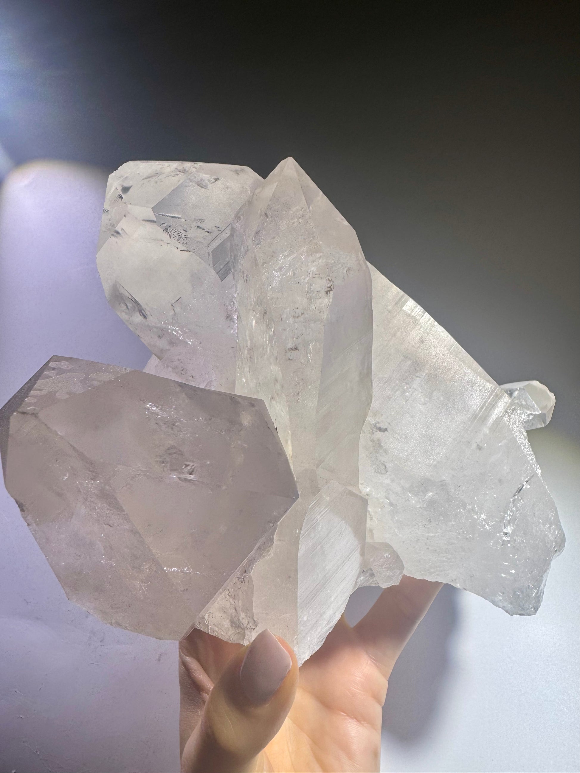 Lemurian Kristallstufe aus Brasilien – 17 cm, 1.95 kg, ungeschliffen, klar & in aussergewöhnlicher Qualität