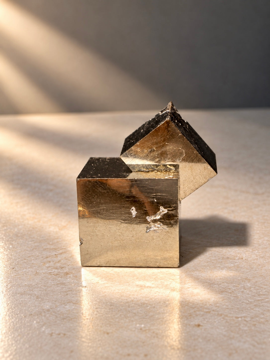 Natürlicher Pyrit Würfel aus Navajún – Sammlermineral Spanien