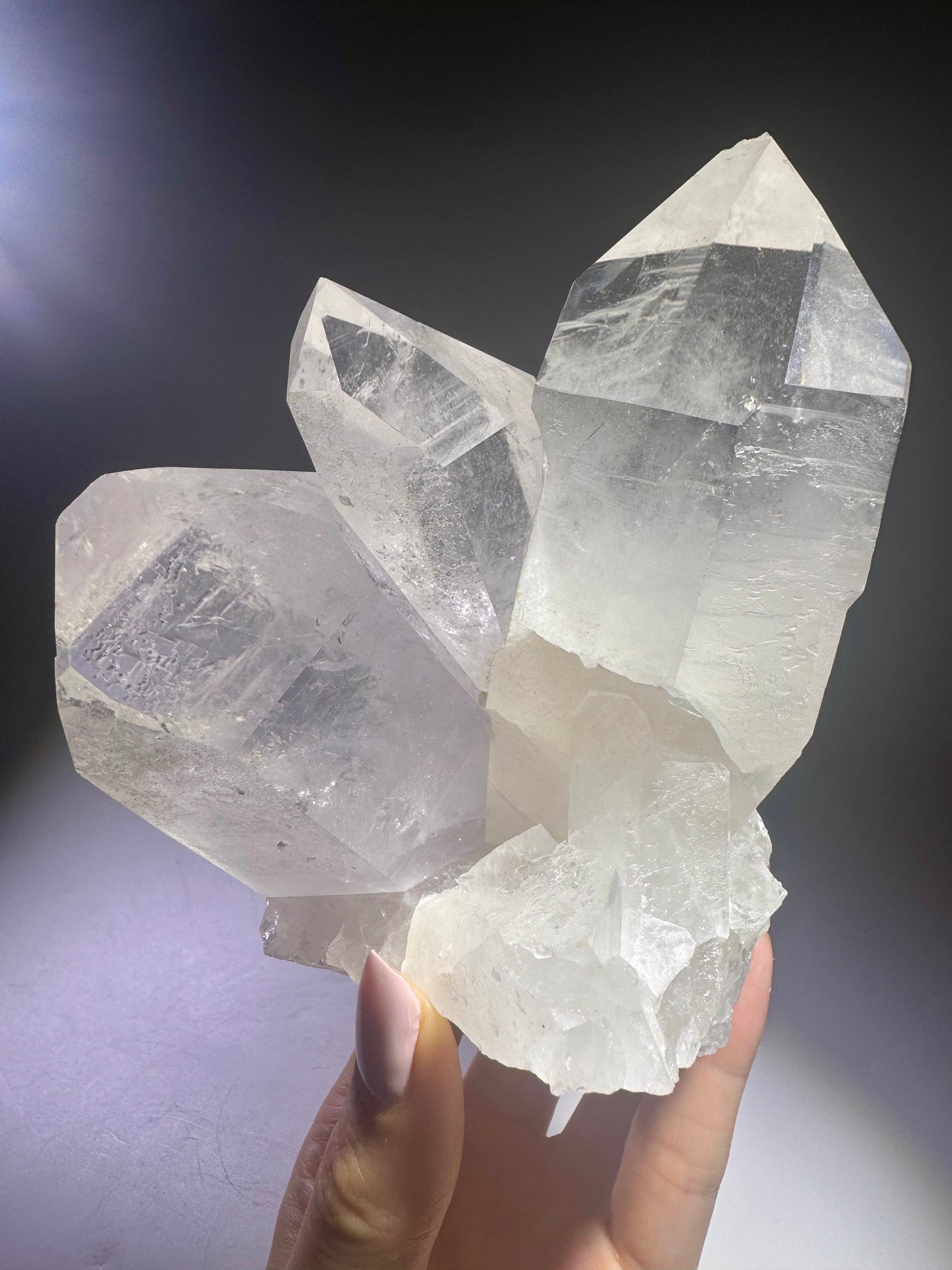 Naturbelassene Bergkristall Stufe aus Brasilien – 13 cm, 1.24 kg, extraklar & hochwertig verarbeitet