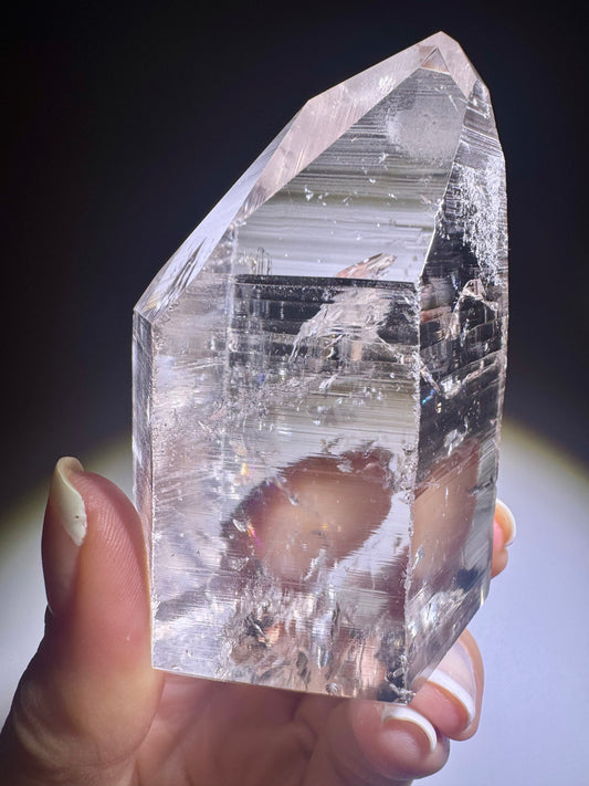 Naturbelassene Lemurian Kristallspitze aus Brasilien mit klarer Struktur – 7,5 cm, 186 g