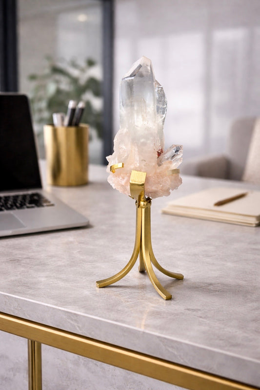 Naturbelassener Pink Himalaya Quarz Kristall mit Goldständer, Gesamthöhe 15 cm, Premium-Qualität, Handgeborgen im Himalaya