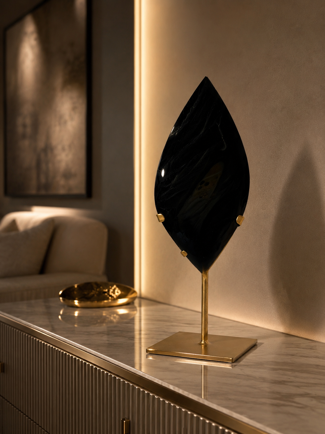 Obsidian Flamme mit Goldständer, 30,5 cm, 1,52 kg, handgefertigtes Einzelstück aus Brasilien