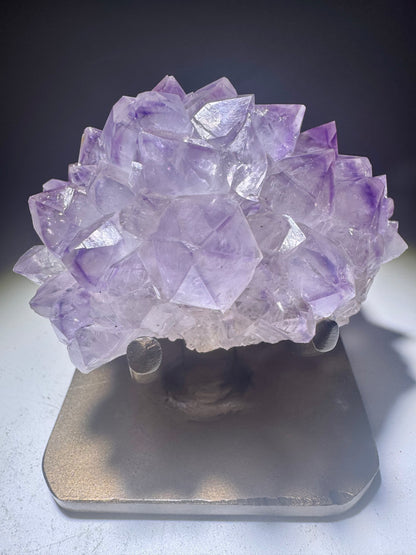 Perfekte Amethystkristallblüte Stalaktit mit funkelnden Spitzen