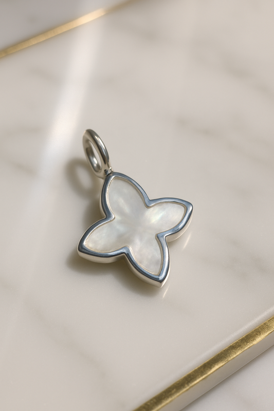Perlmutt-Blüte Anhänger 925 Silber bei UNIQUE CRYSTALS kaufen