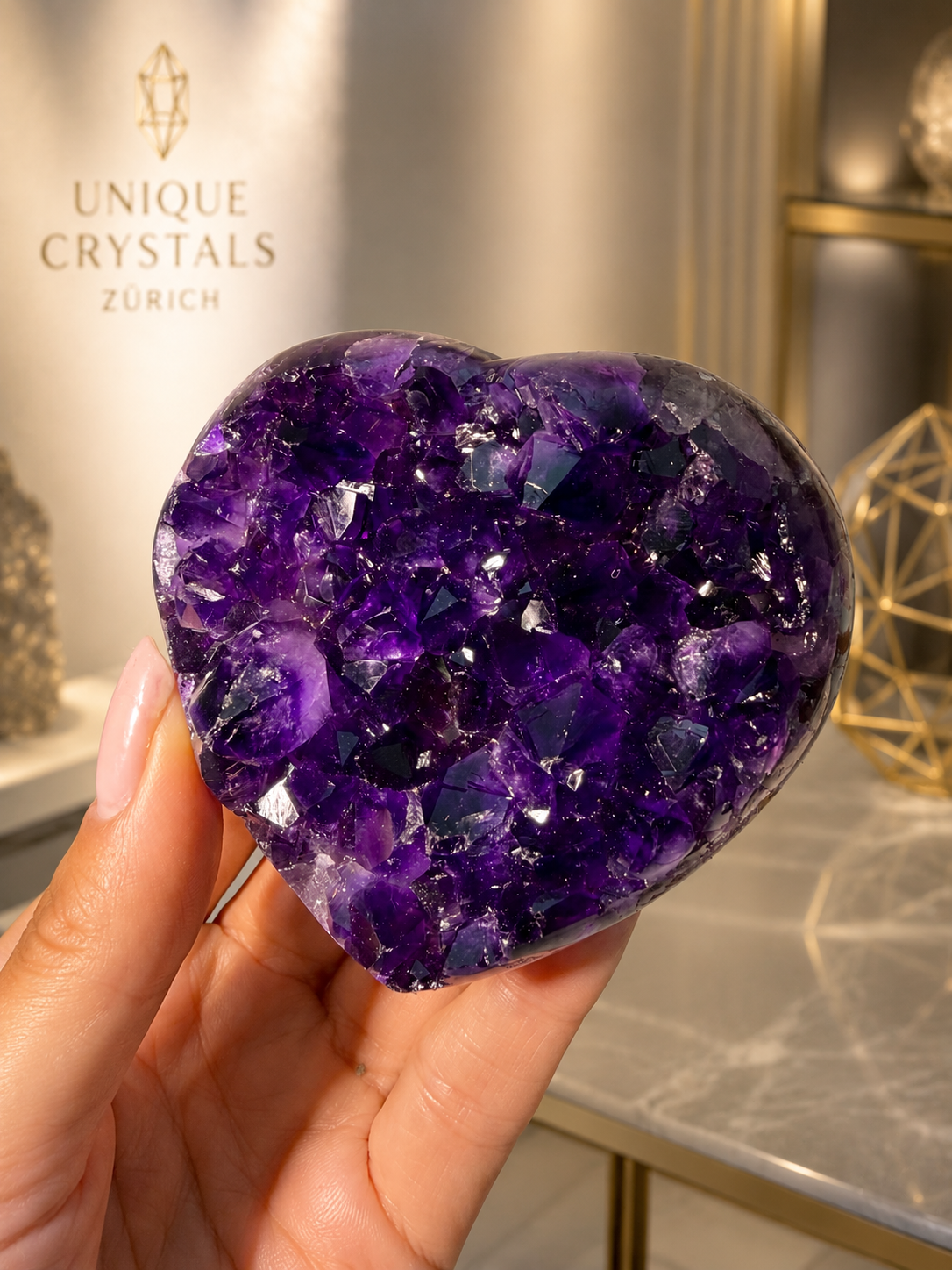 Premium Amethyst Herz 7,5 cm – 110 g Edelstein aus Uruguay