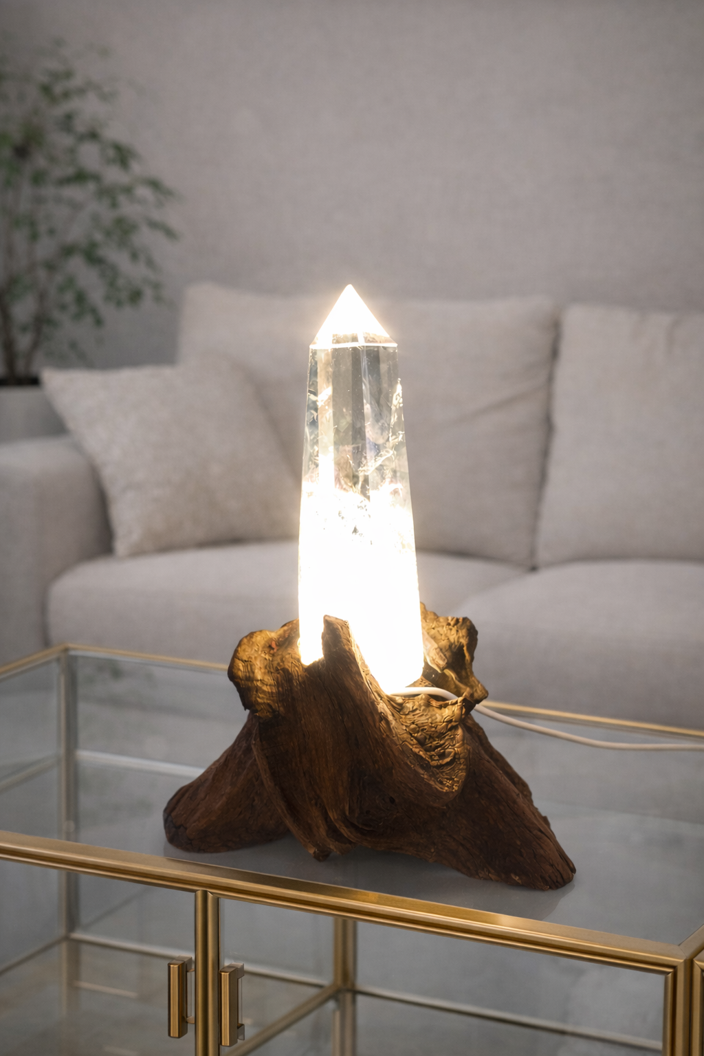 Premium Bergkristall mit Licht für Meditation & Raumenergie | Unique Crystals