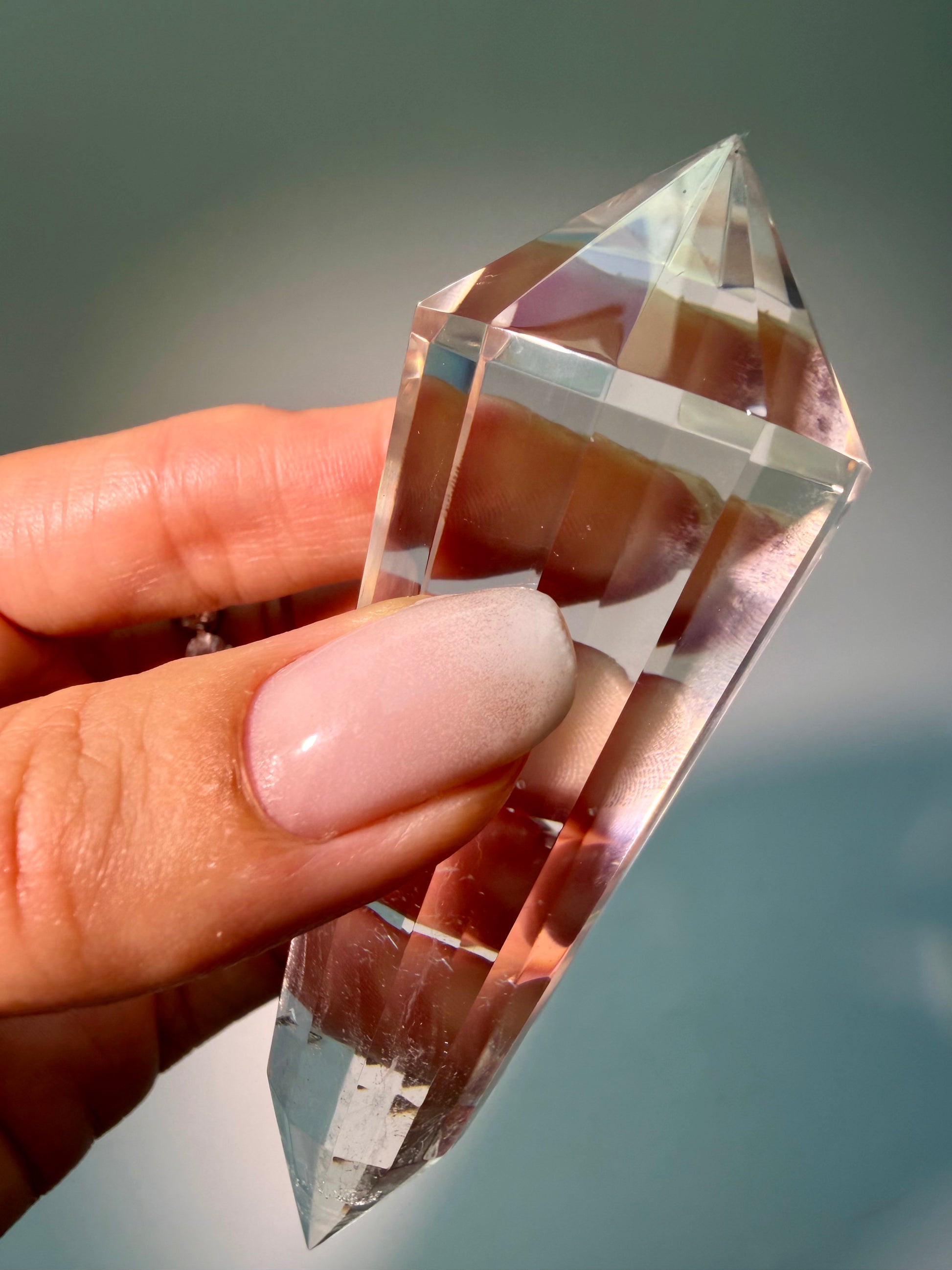 Premium Lemurian Vogel Cut Crystal, ultraklar, 12 Facetten, Bahia Brasilien, 9,7 cm, 105 g