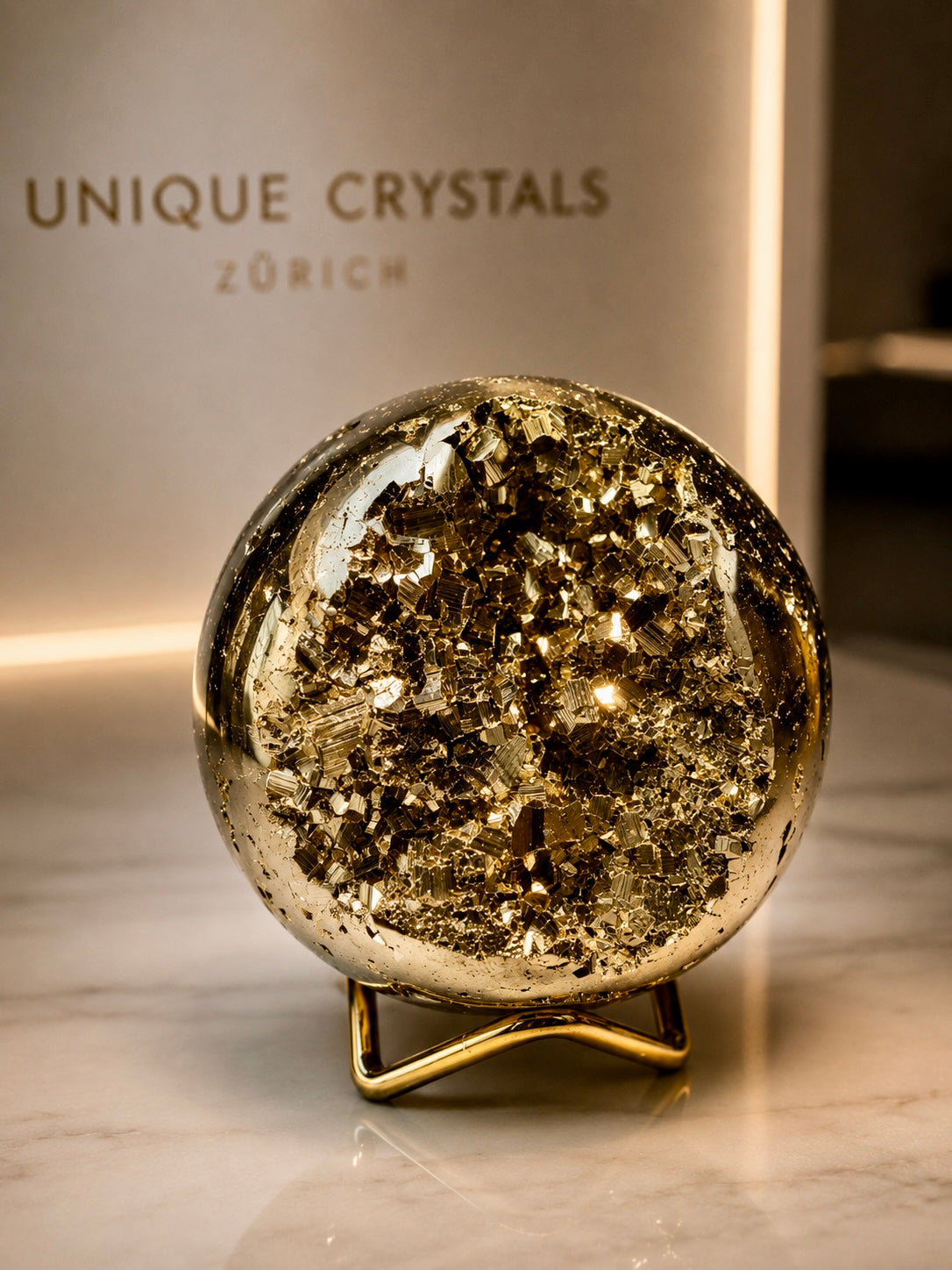 Pyritkugel 7 cm, 766 g aus Peru – Goldglänzende Kristalle | Handgeschliffenes Unikat