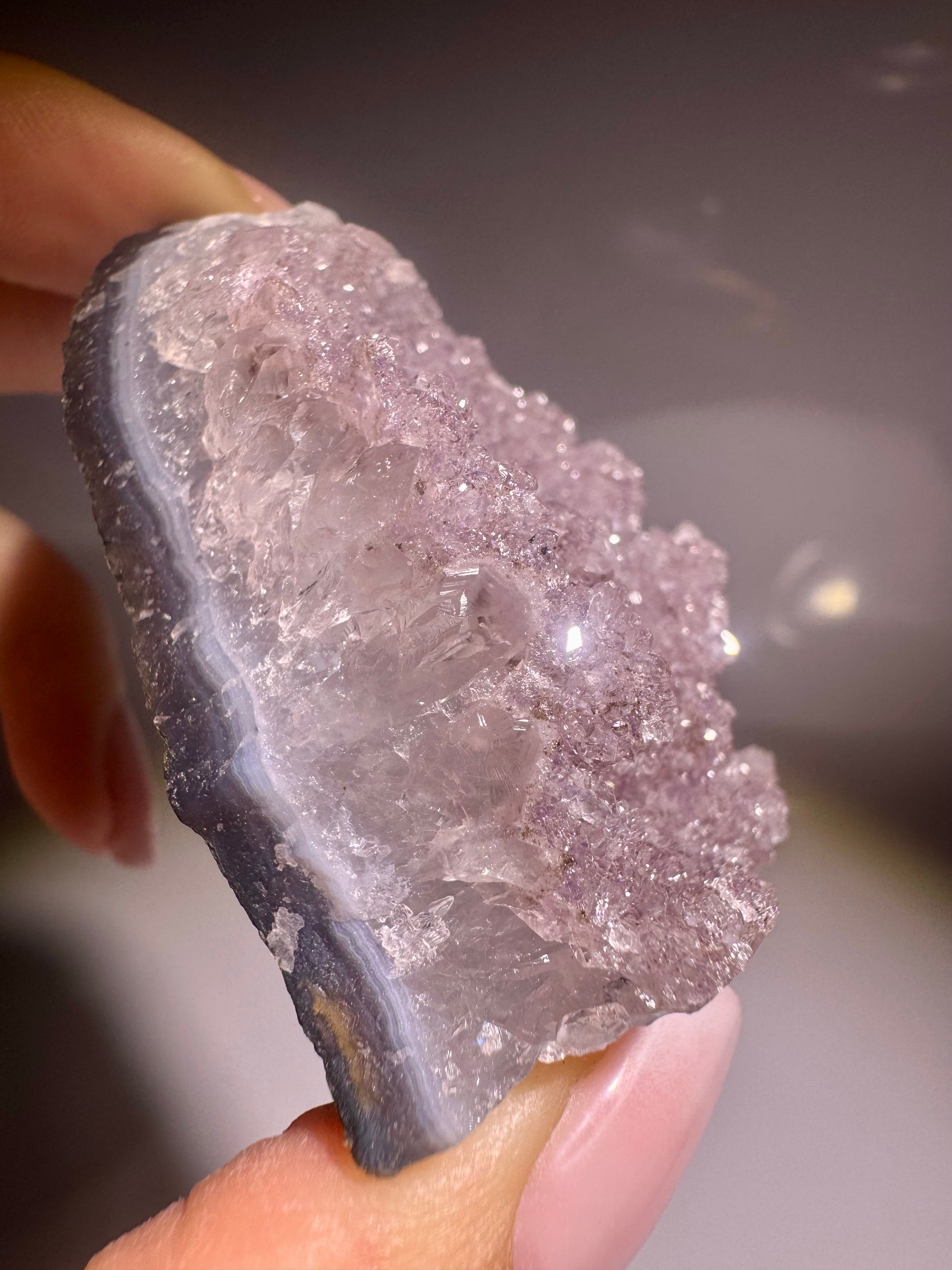 Rainbow-Amethyst Rohstück 5,7 cm – zartrosa, Doppelkristall, UNIQUE CRYSTALS