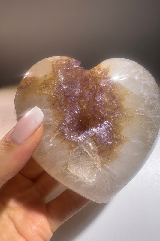 Rainbow Amethyst Herz Uruguay – Exklusiv, 9 cm, 400 g, Edel & Handverlesen