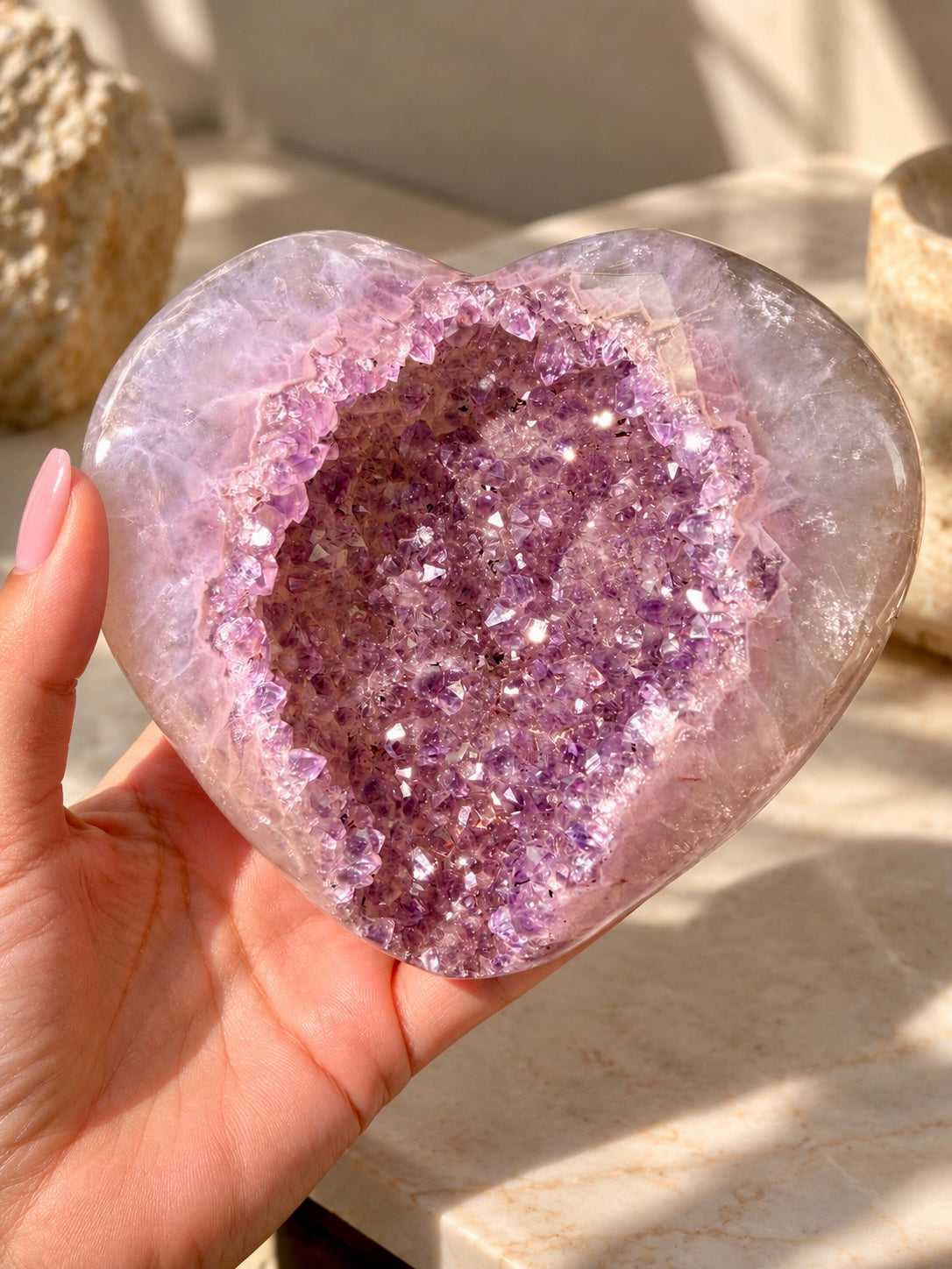Rainbow Amethyst XXL Herz – Lavendel & grünes Banding aus Uruguay