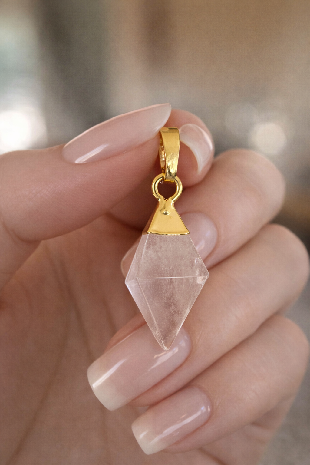 Rhombus-Kristallanhänger – Bergkristall oder Fluorit | 18 Karat vergoldet 