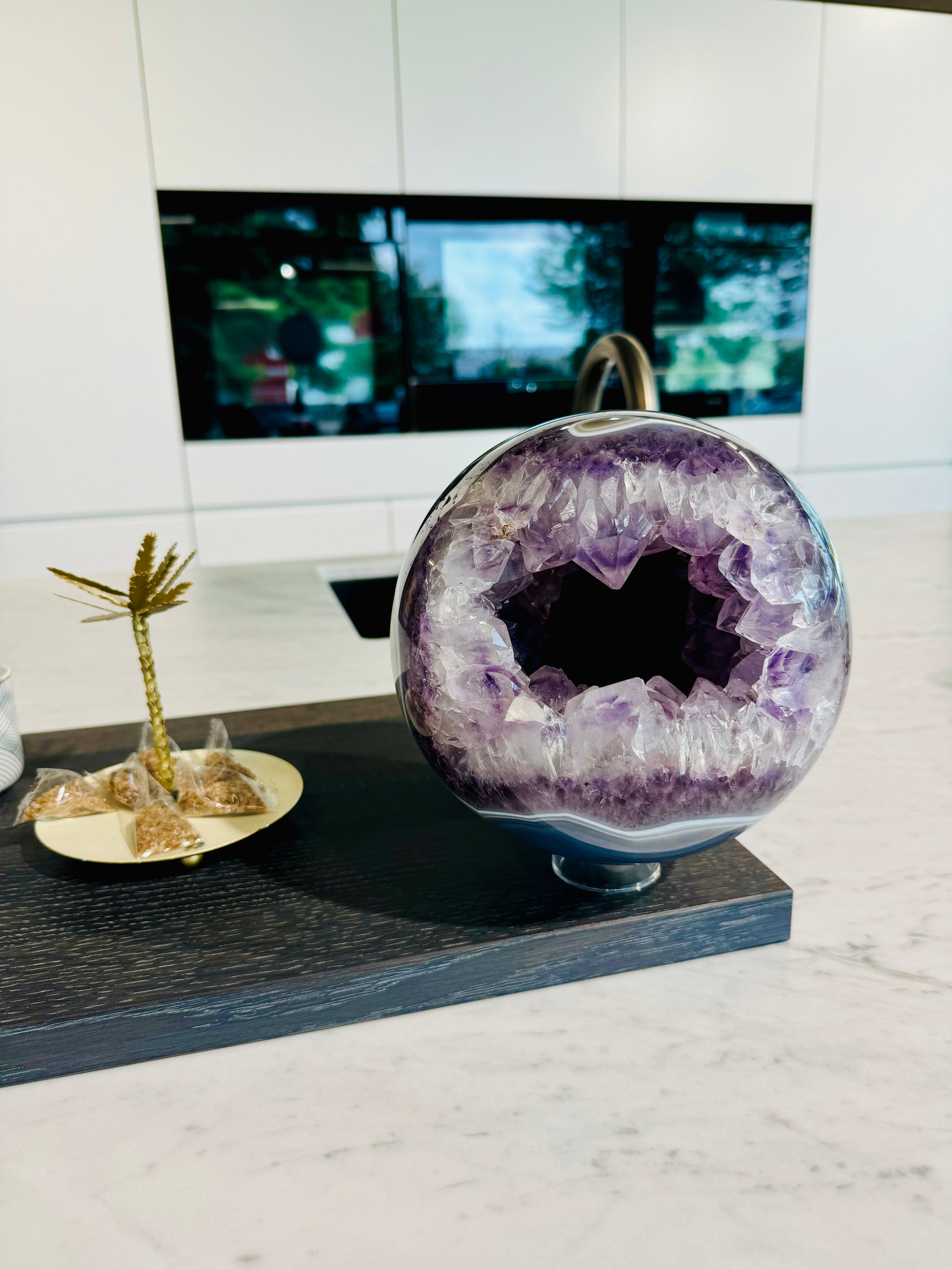 Riesige Amethyst Kugel – 16,5 cm, aus Brasilien, kraftvolle Präsenz