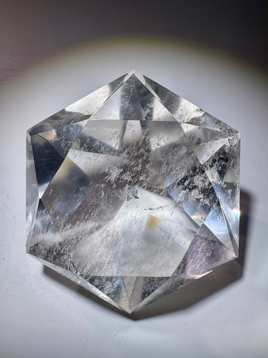 Riesiger Diamant aus klarem Bergkristall – 9 cm, 424 g, aus Brasilien