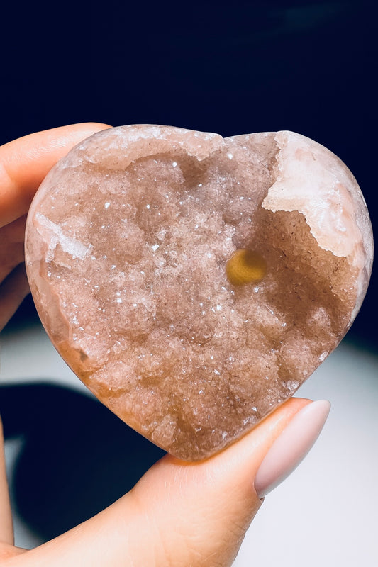 Rosa Rainbow Amethyst Herz – 5.8 cm · 112 g · Premium Uruguay 