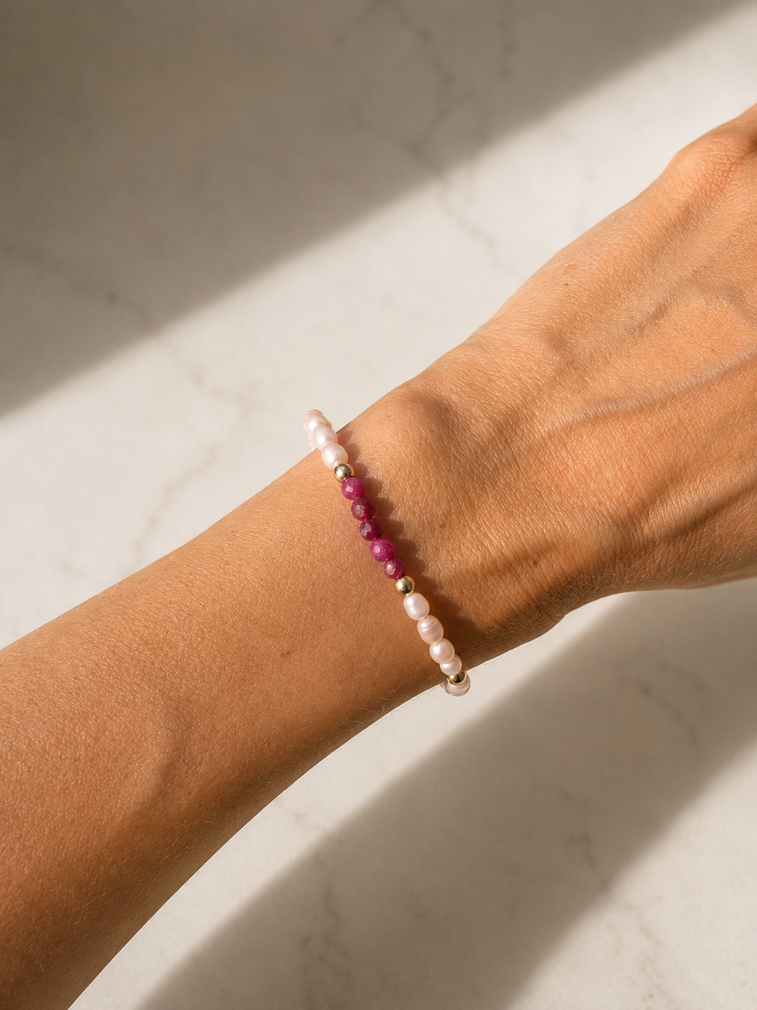 Rubin Rosenquarz Rhodonit Schmuckarmband mit echten Süsswasserzuchtperlen