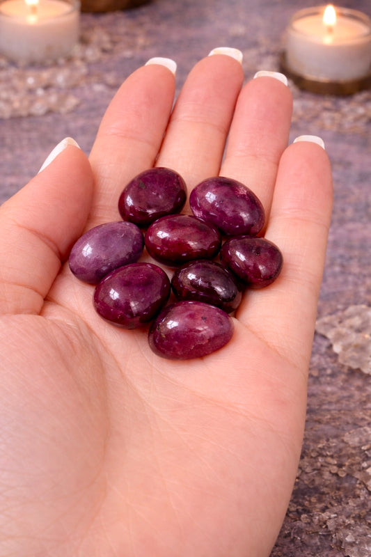 Rubin Trommelstein 2 cm Premium-Qualität – roter Naturkristall