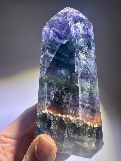 Seltene Fluorit Kristallspitze mit Farbspiel – Edelstein aus Brasilien, 12 cm