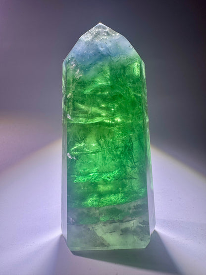 Seltene Fluoritspitze mintgrün – 10.5 cm, 285 g