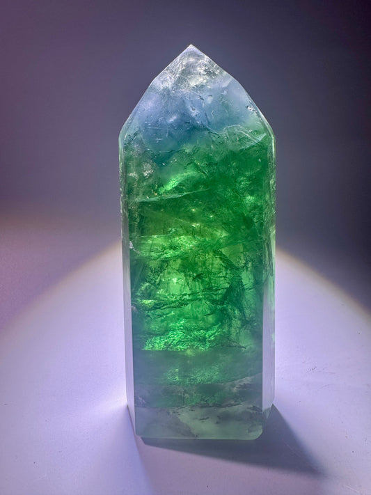Seltene Fluoritspitze mintgrün – 10.5 cm, 285 g