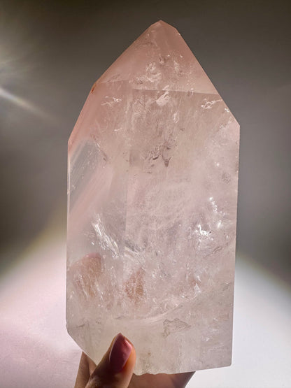 Seltene Pink-Lithiumspitze mit klarer Struktur und wunderschönem Innenleben