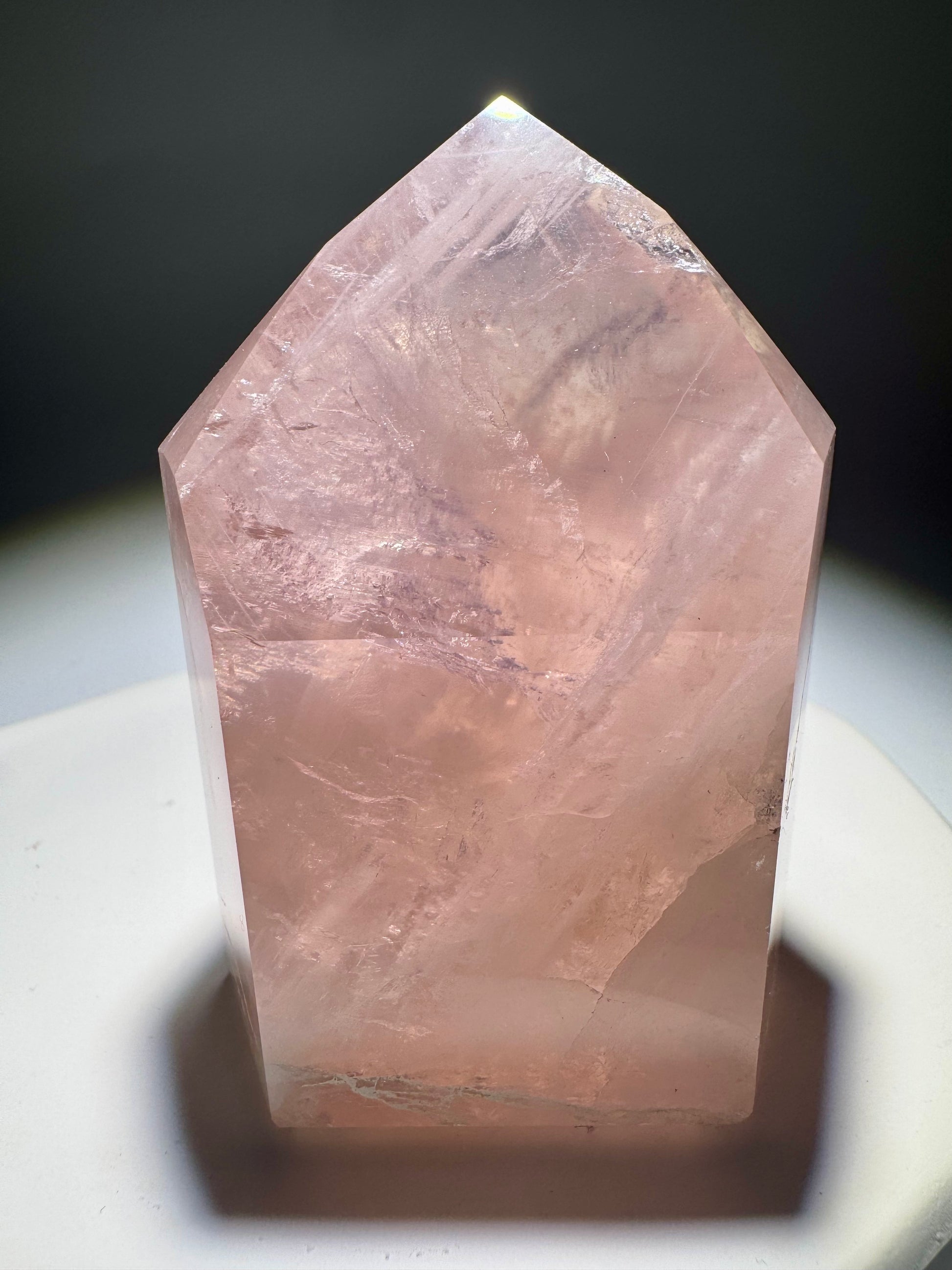 	Seltene Qualität: Rosenquarz Kristallspitze gross