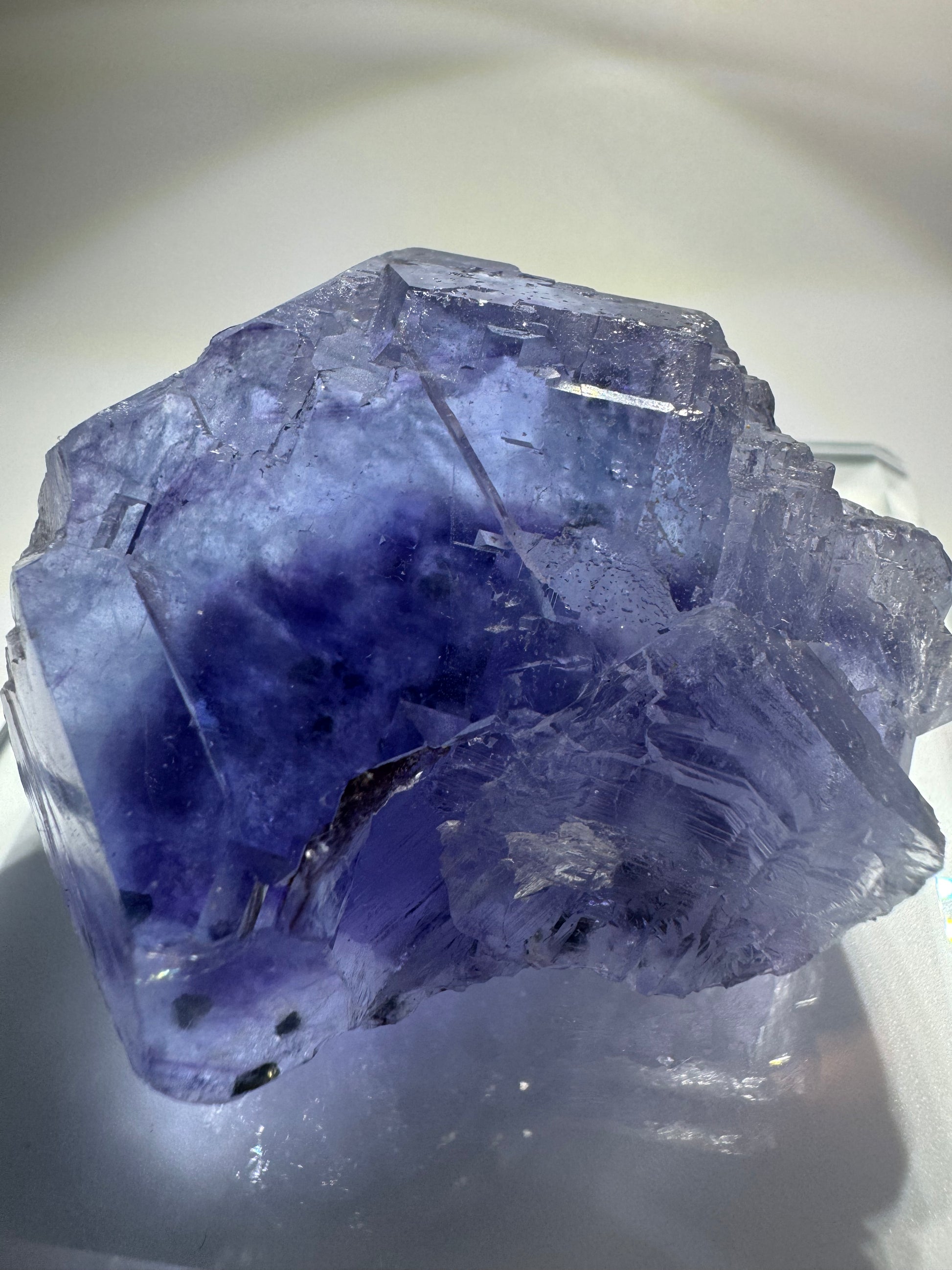 Seltener Phantom-Glasfluorit – feine Struktur, geschliffen, 140 g