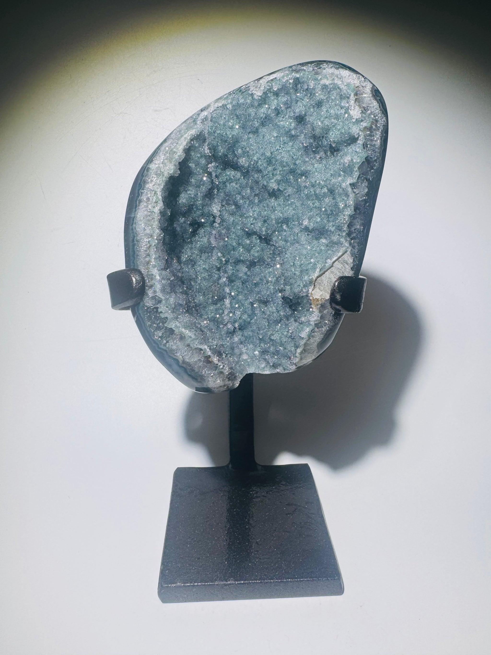 Seltener grüner Amethyst Kristall mit feiner Doppelkristallstruktur
