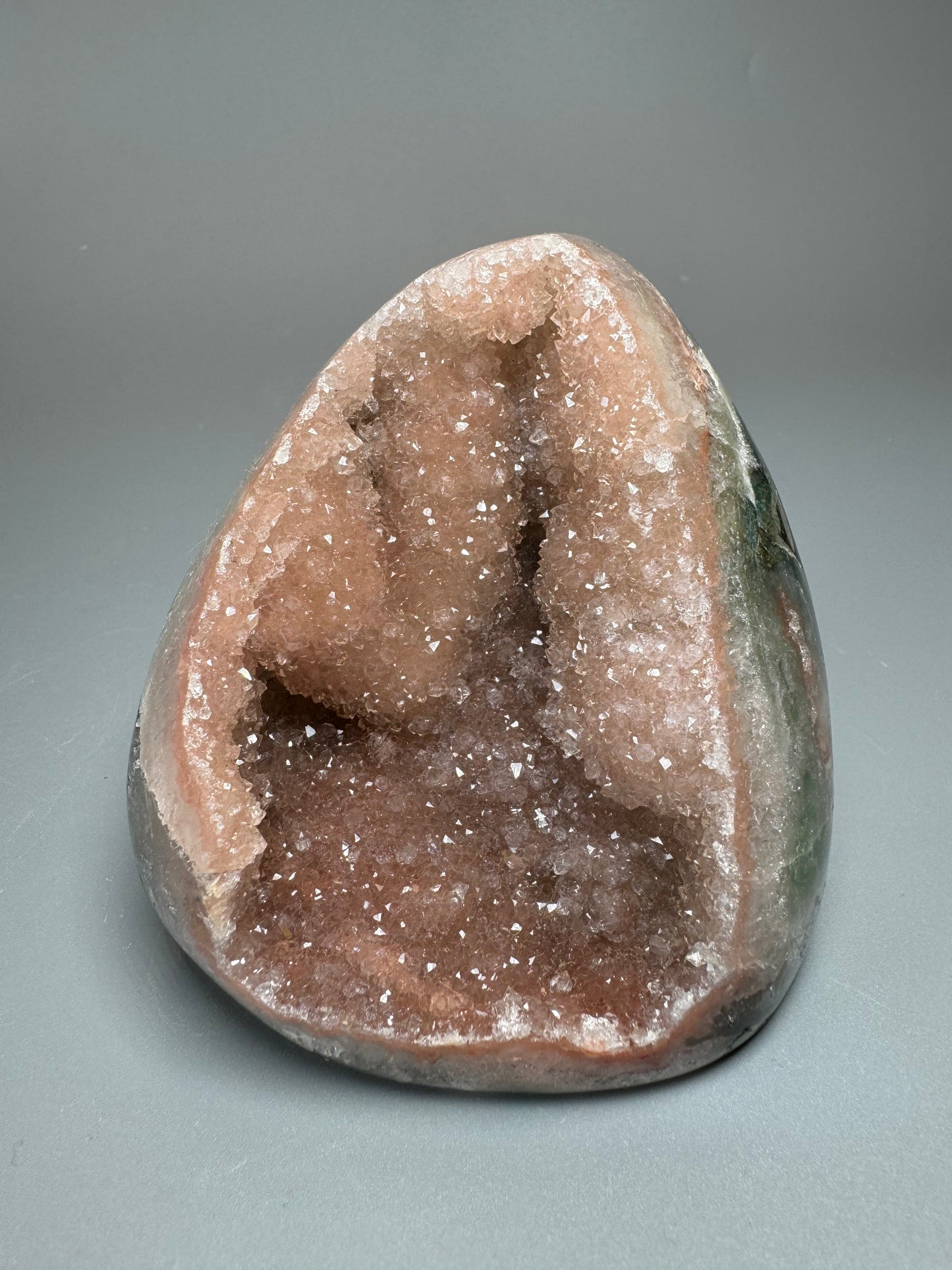 Seltener pinker Amethyst aus Uruguay - 8cm, 563g