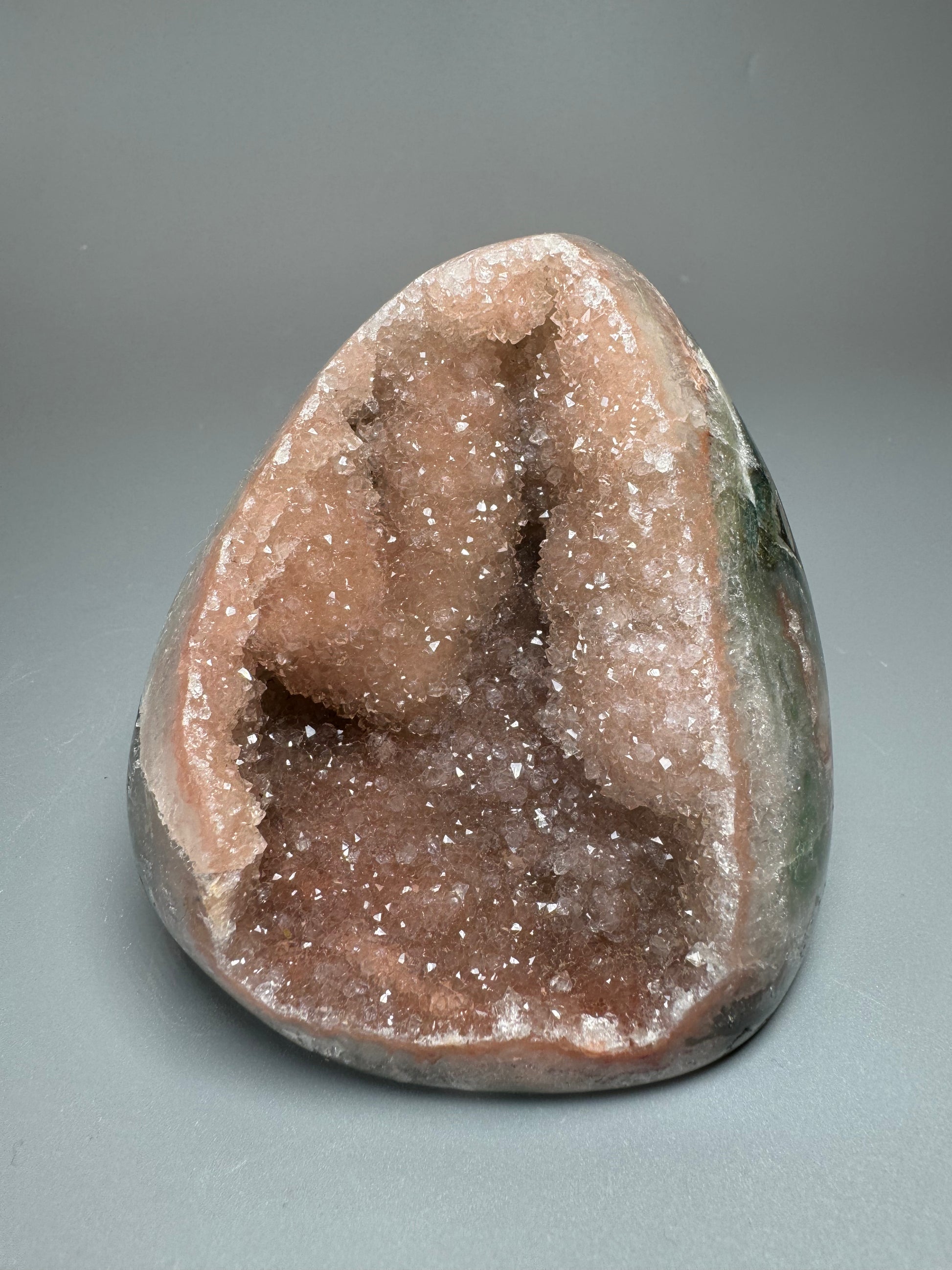 Seltener pinker Amethyst aus Uruguay - 8cm, 563g