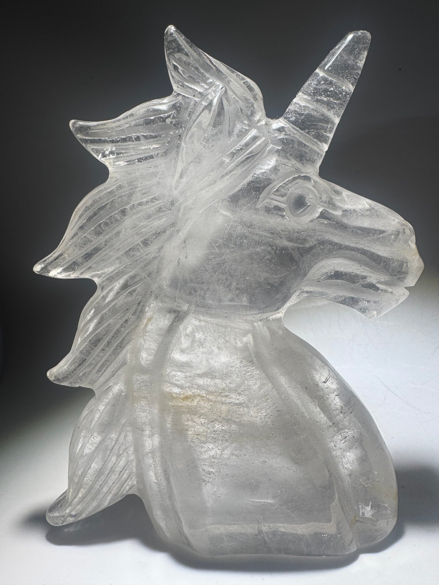 Spirituelles Bergkristall Einhorn für Harmonie und Intuition