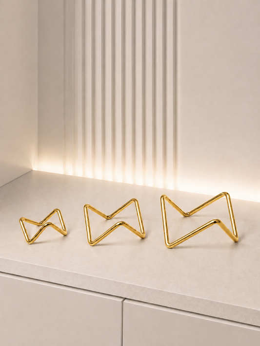 Ständer für Edelsteinkugeln, modern und minimalistisch