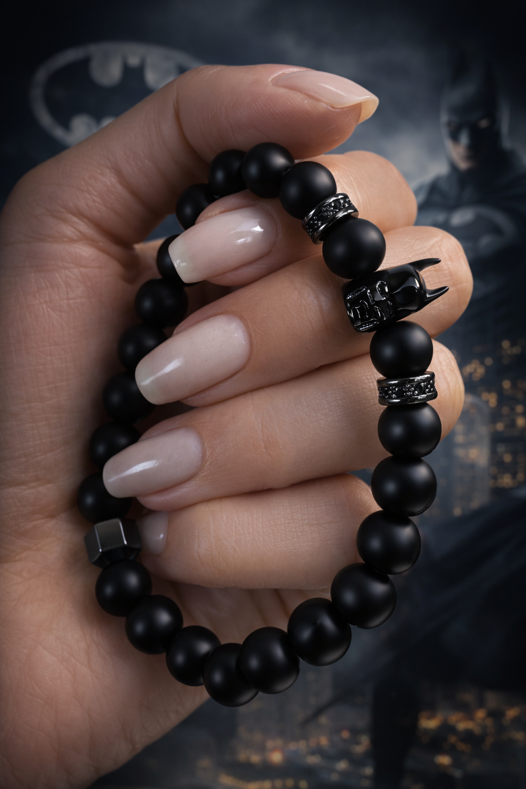 Stylishes Onyx-Armband mit Batman-Charm kaufen 