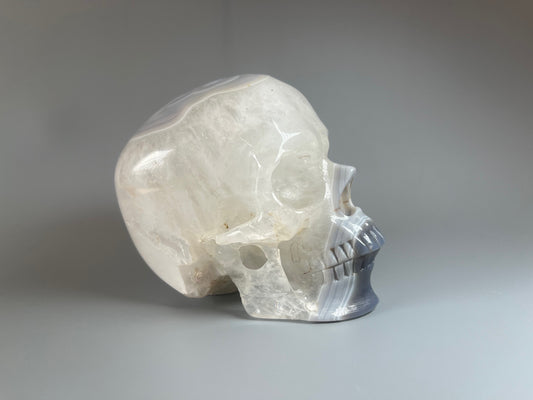Super realistischer Totenkopf aus Achat - 12cm, 1346g
