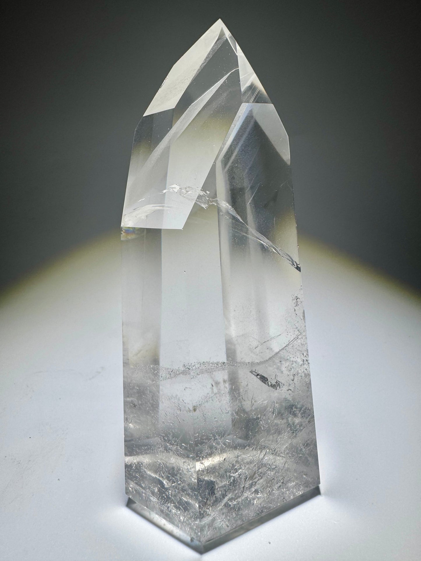 Ultra klare Phantom-Quarzspitze, 10.7 cm, hochwertiger Edelstein